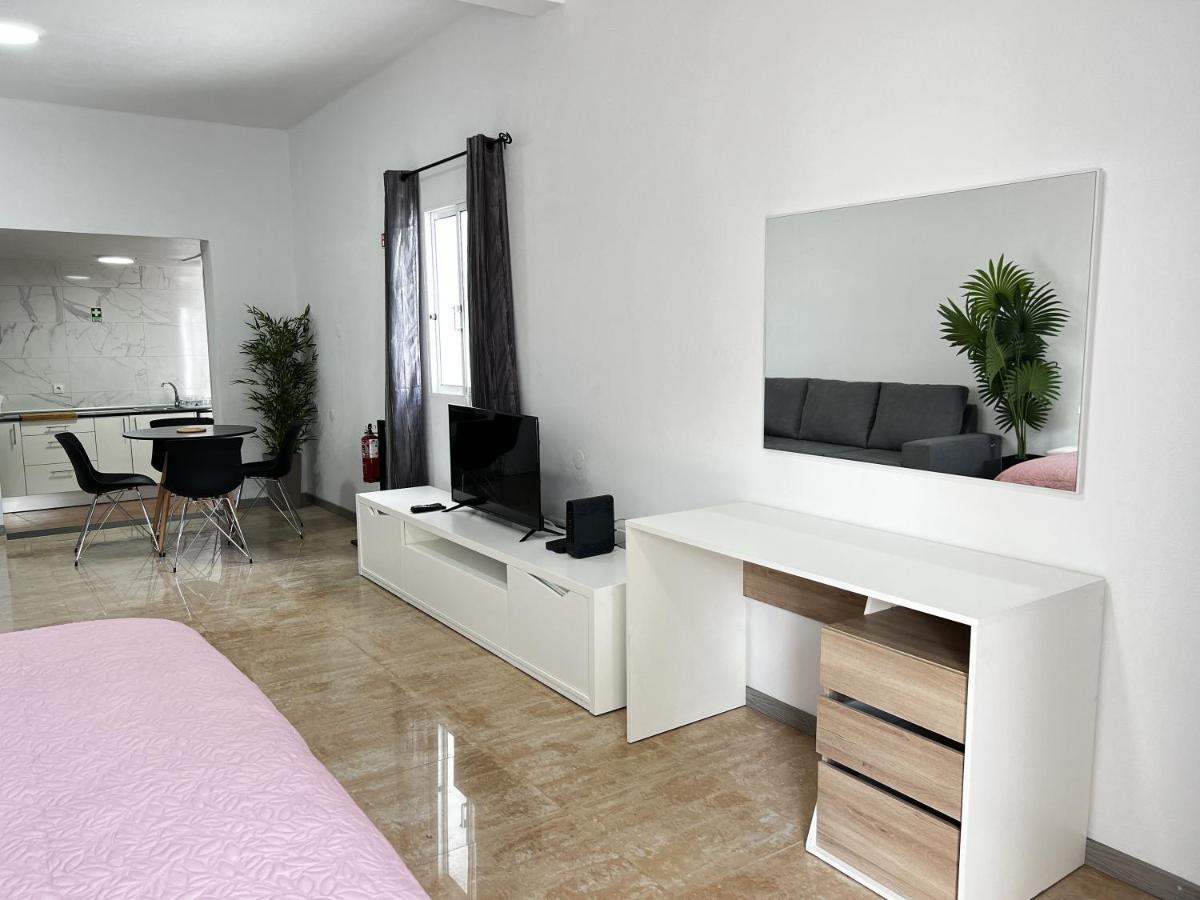 Studio Home Away From Home Канисал Экстерьер фото